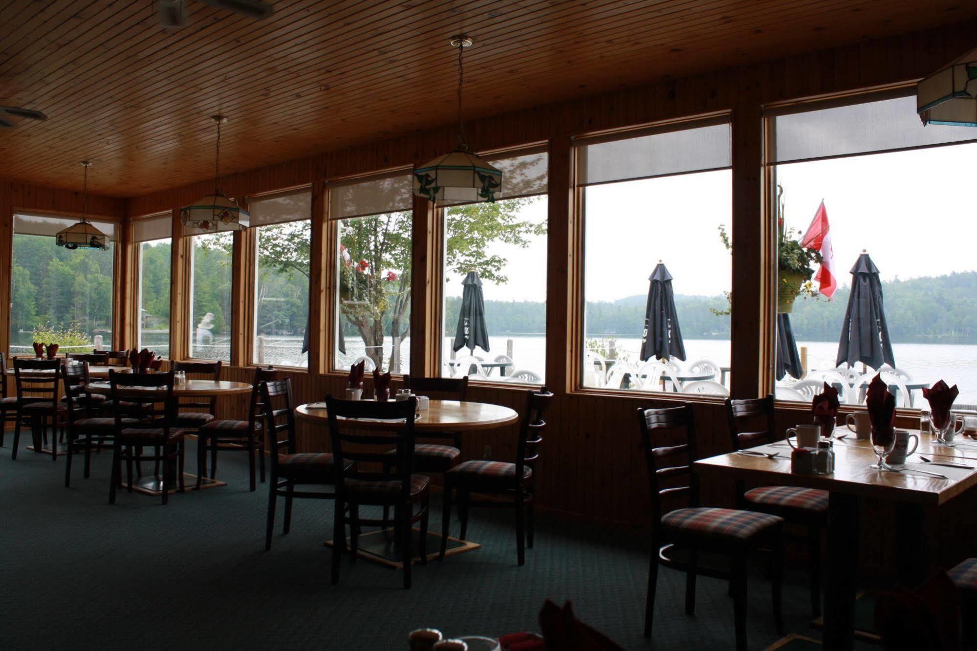 Spectacle Lake Lodge Bancroft Zewnętrze zdjęcie